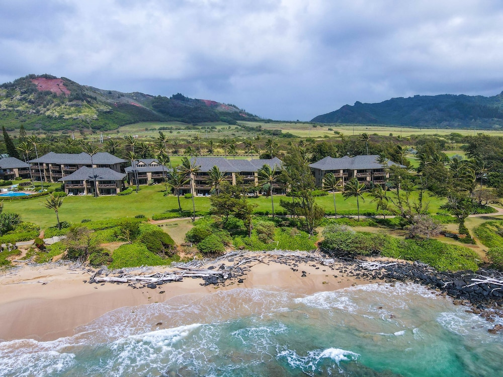 Castle Kaha Lani Resort 72/76