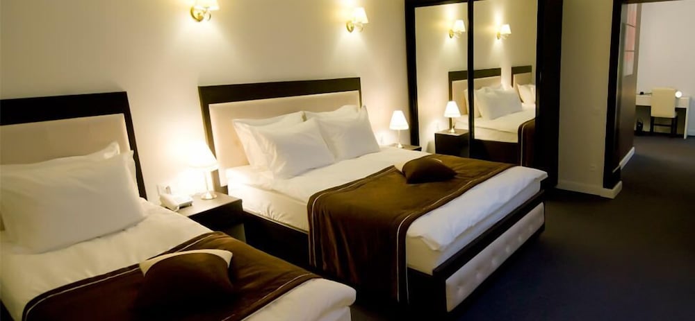 Villa Rossa Hotel 5/34