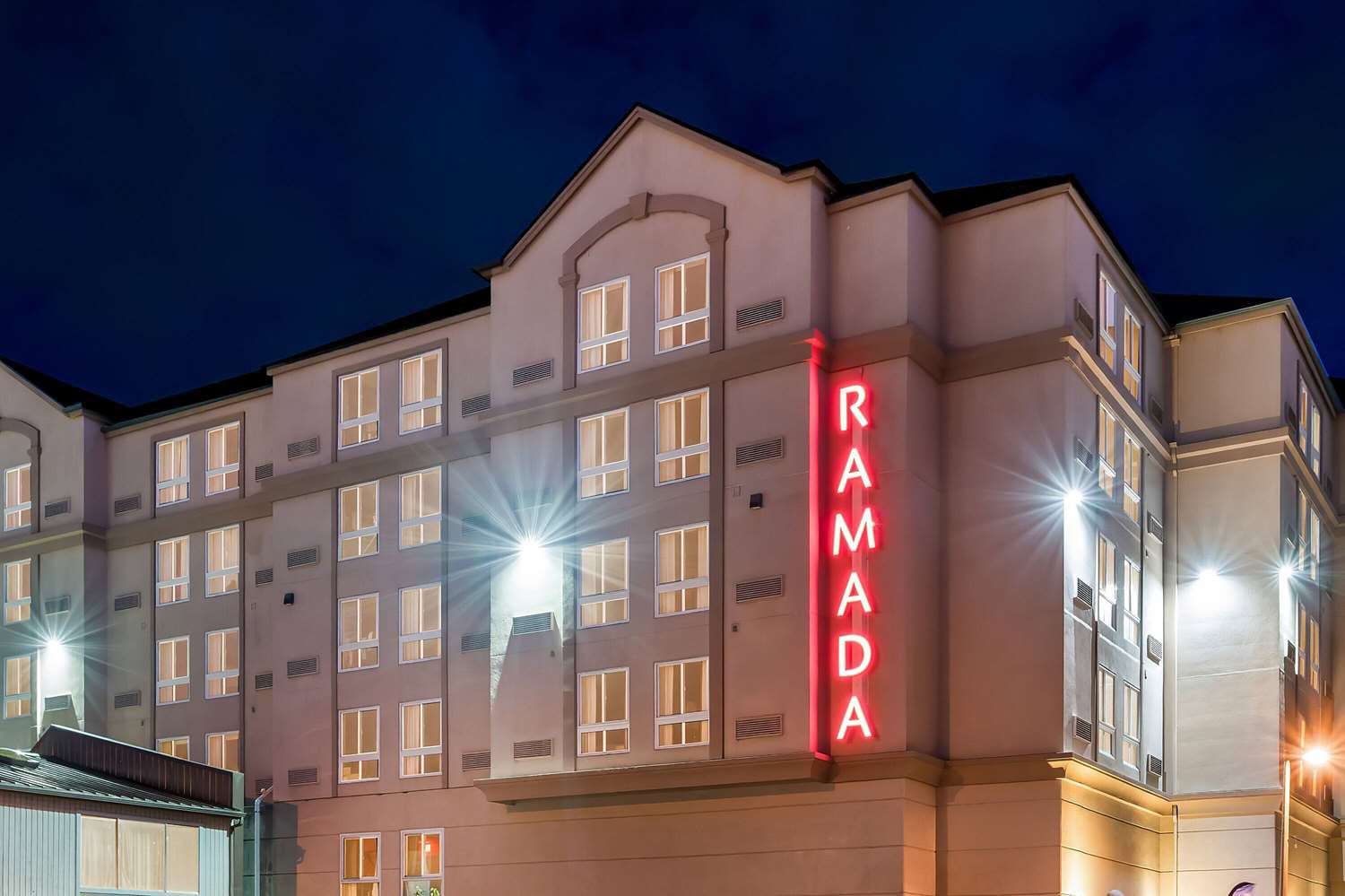 Ramada By Wyndham Seatac Airport 2/35