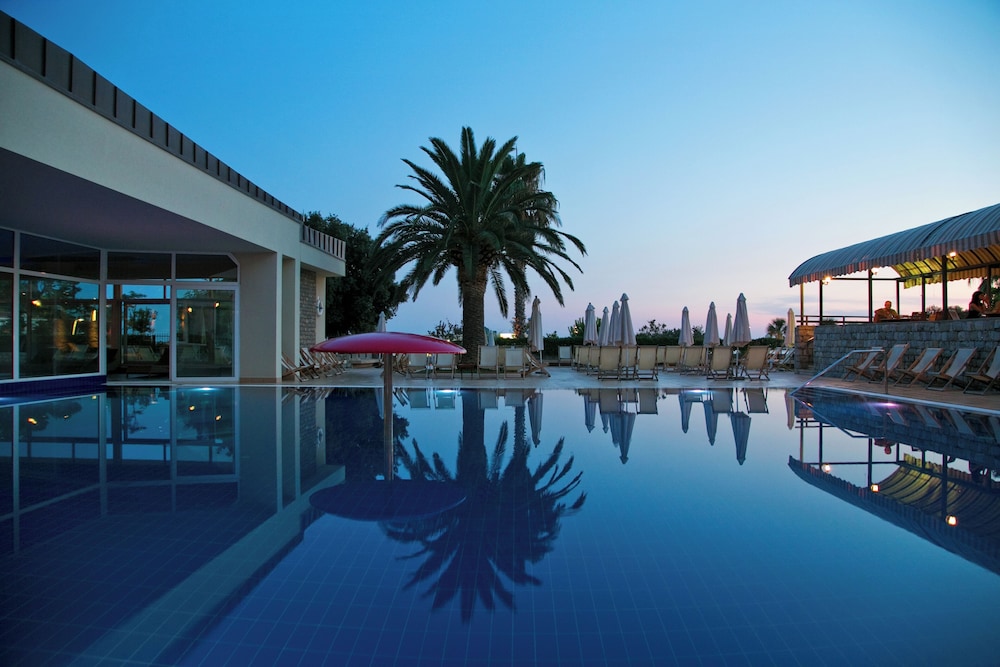 Hotel Palas 22/23