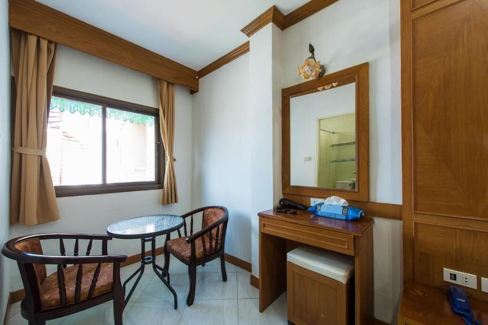 Magnific Guesthouse Patong 40/50
