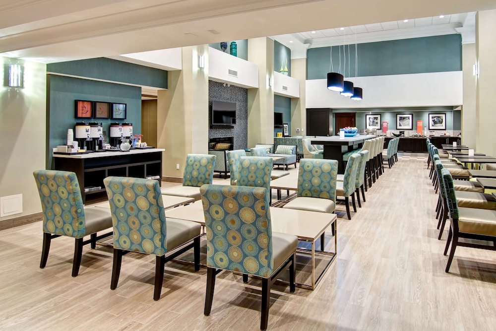 Hampton Inn by Hilton London 30/39