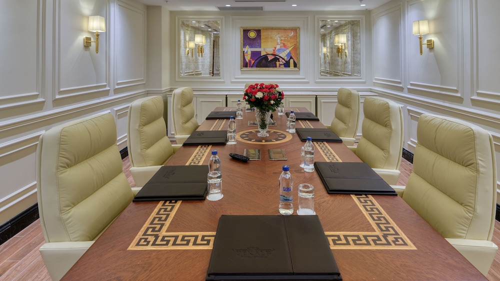 Dekalb Hotel Istanbul 38/50