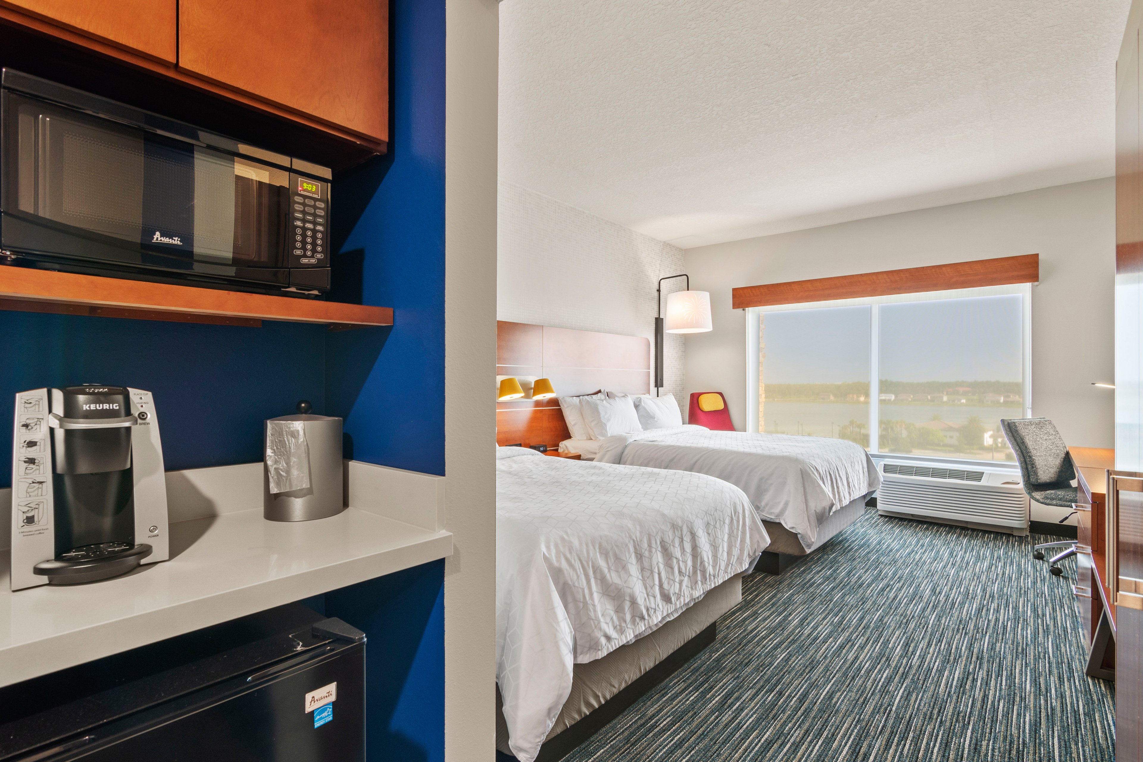 Holiday Inn Express Suites Orlando Lk Buena Vista Area 34/60