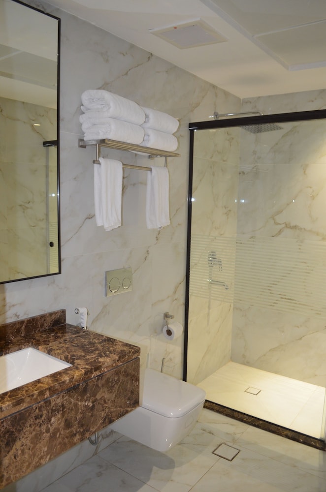 Midan Hotel 47/50