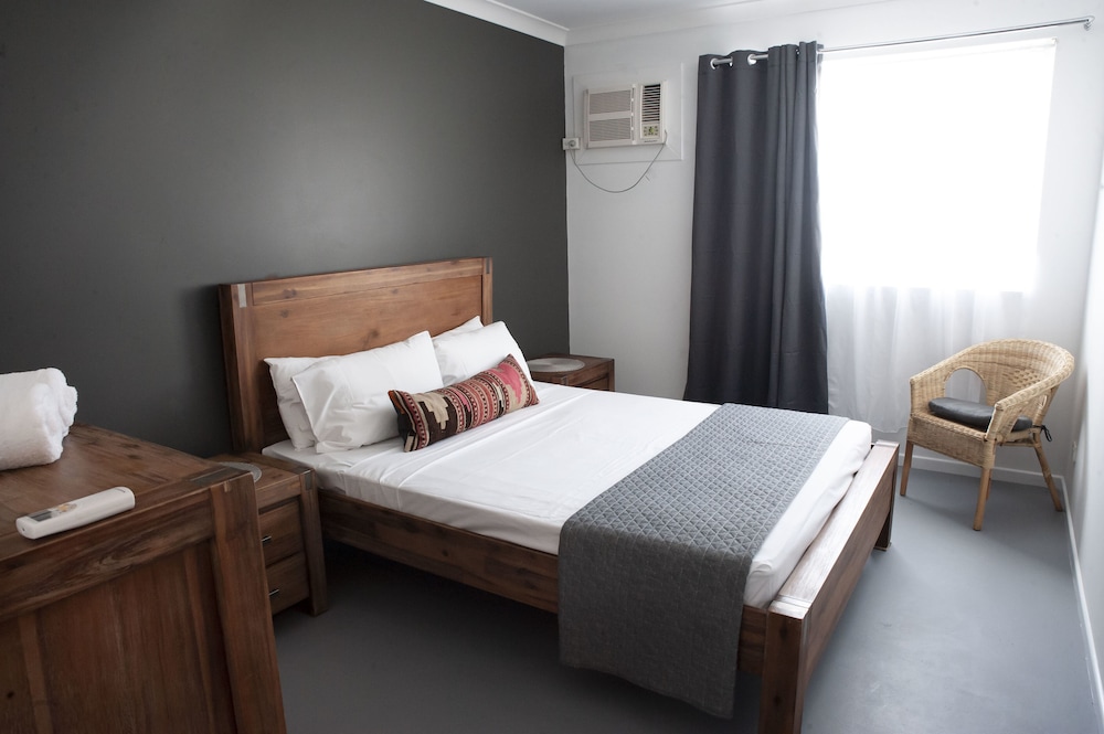 3 BEDROOMS, APARTMENT