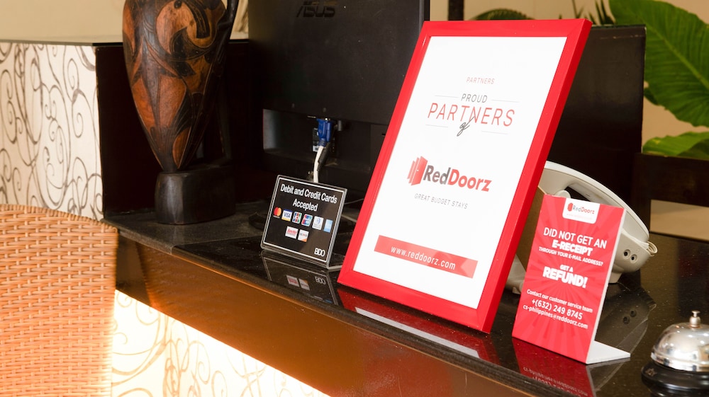 RedDoorz Plus near Rizal Junction 19/25