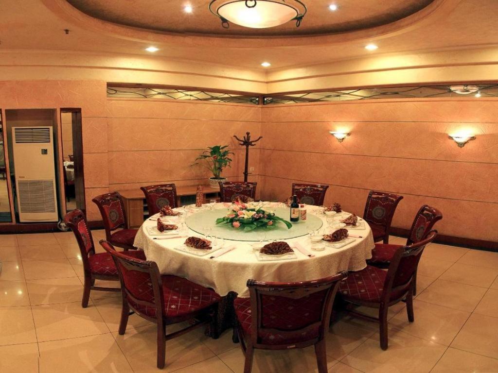 Hualian Hotel 34/50