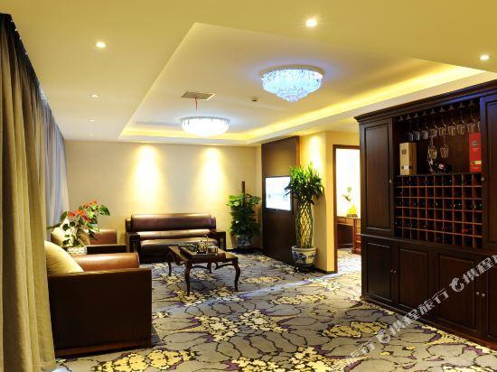 Four Seasons Apple Hotel (Beijing Wanda Plaza) 19/30