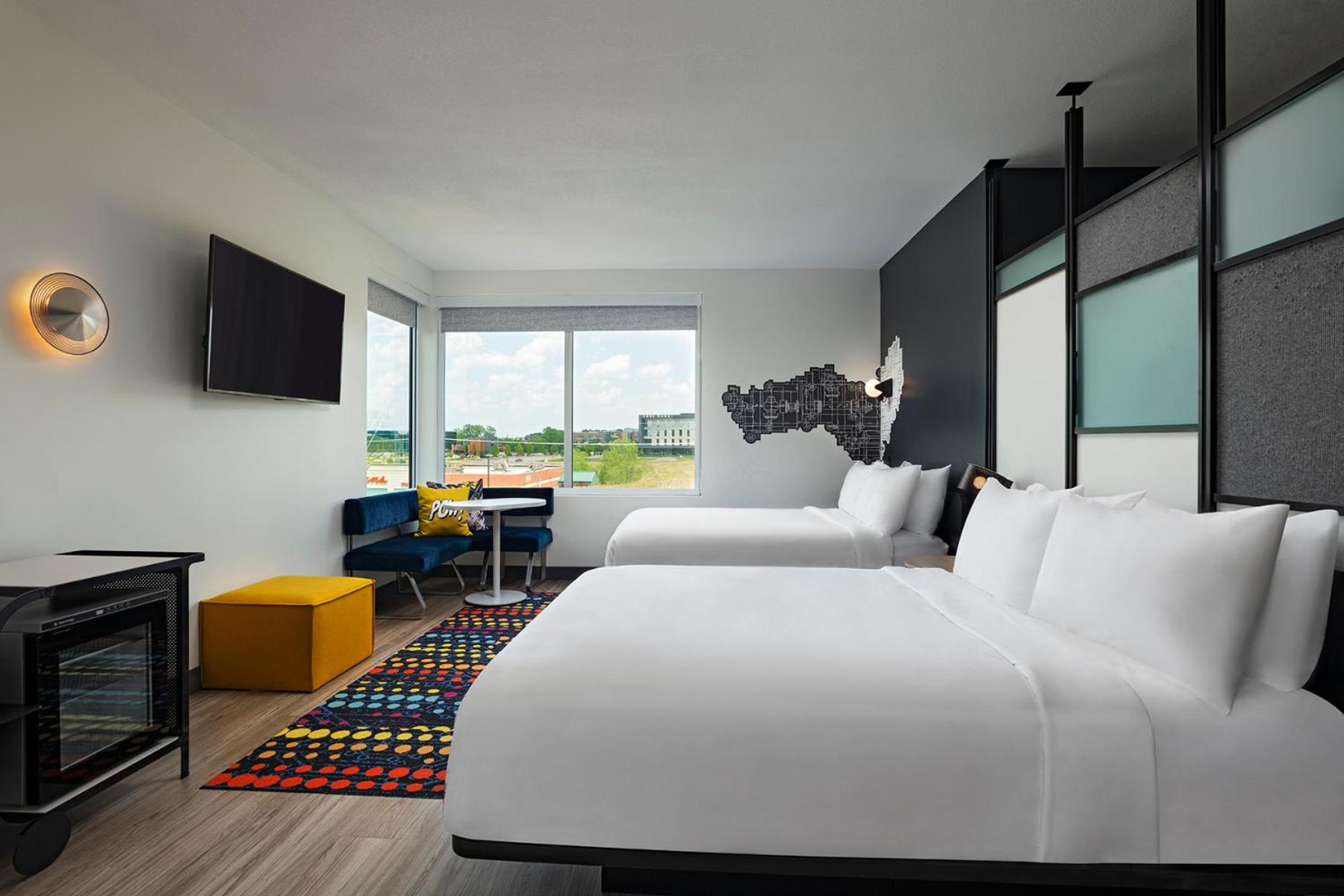 Savvy, Suite, 2 Queen Beds