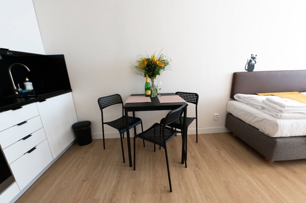 Post 120 Suites 15/20