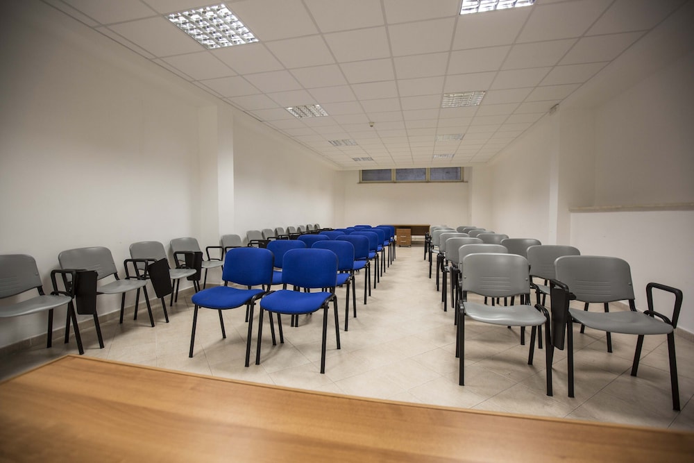 Istituto Piccole Ancelle Di Cristo Re 40/41