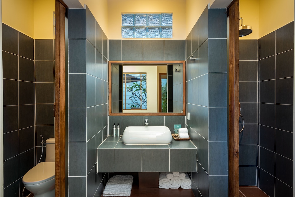 Amatak Boutique Hotel 48/50