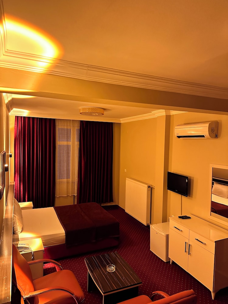 Mina 1 Hotel 43/50