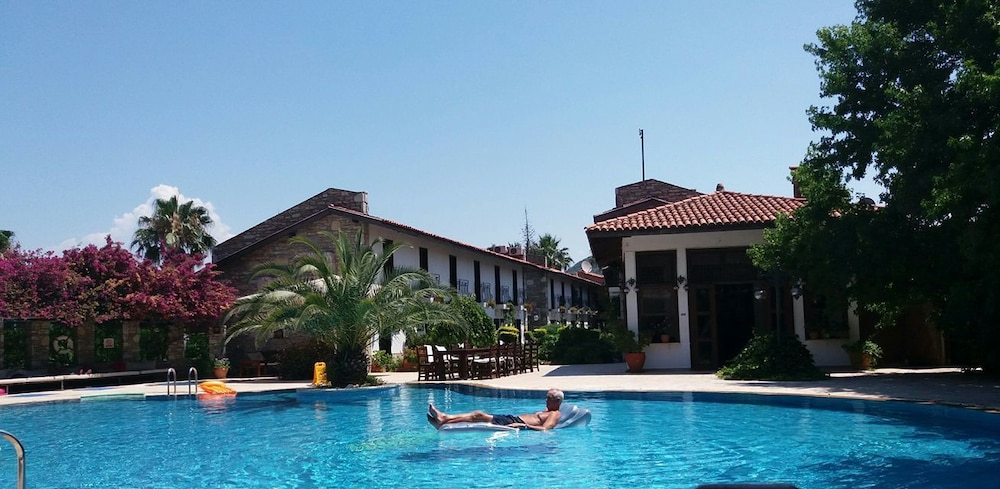 Aydos Club 18/20
