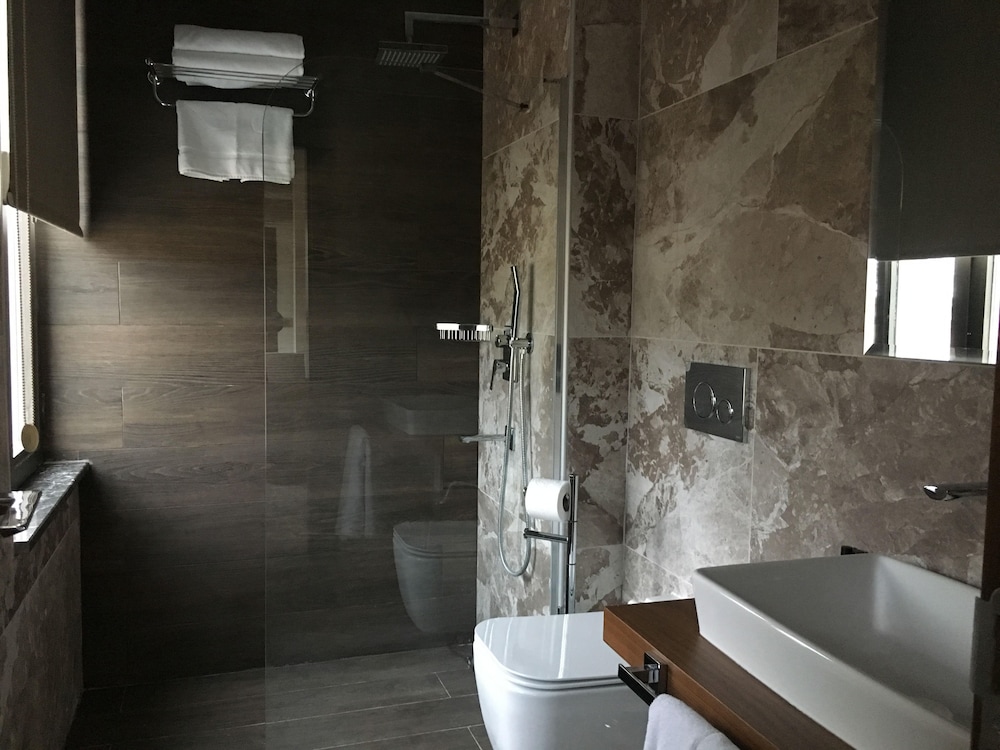 Armoni Park Otel 28/30