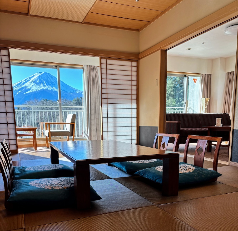 Fuji View Hotel 50/77