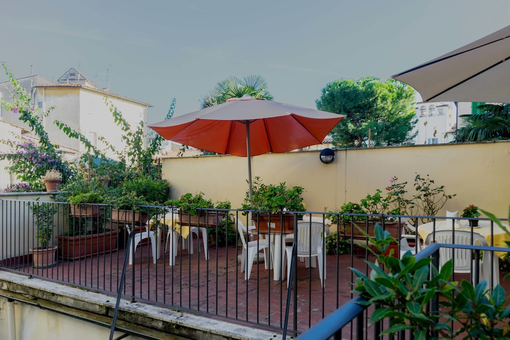 Hotel Monica 40/43