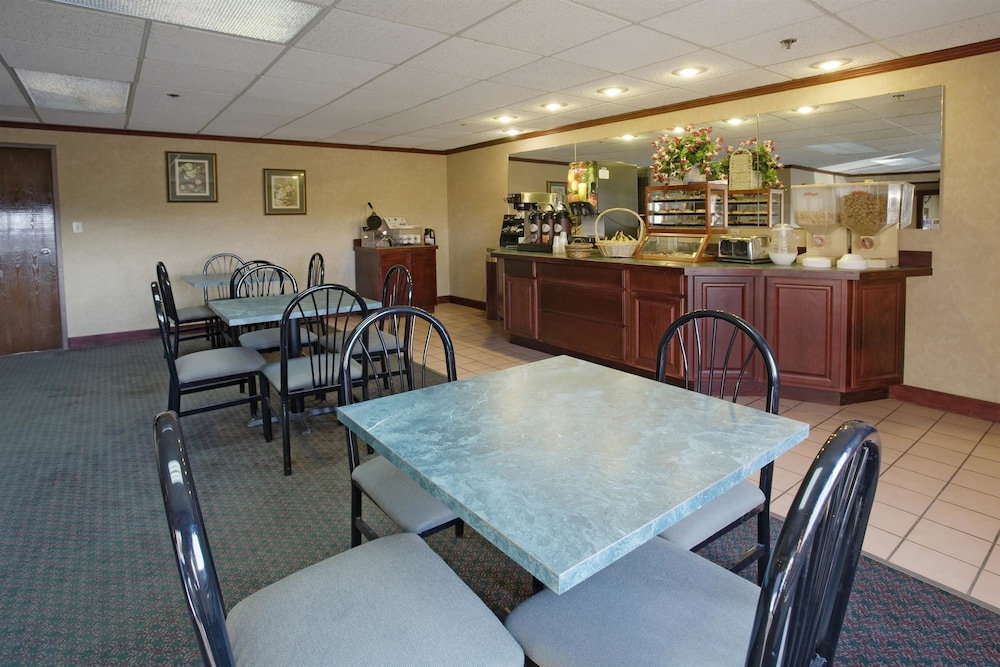 Americas Best Value Inn McMinnville 17/27