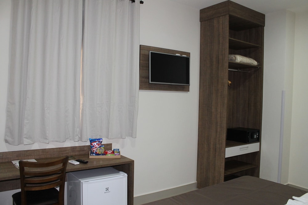 Avare Plaza Hotel 24/44
