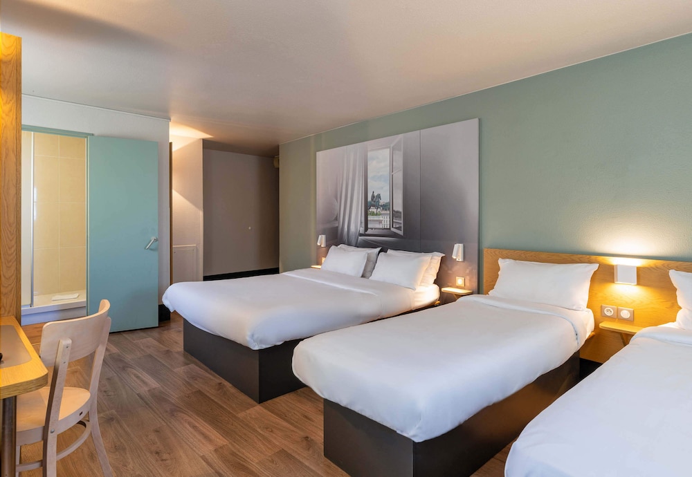 ROOM, QUADRUPLE, DOUBLE AND TWIN BEDS