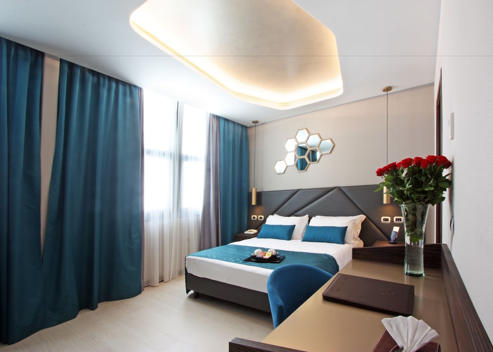 The Hive Hotel 18/50