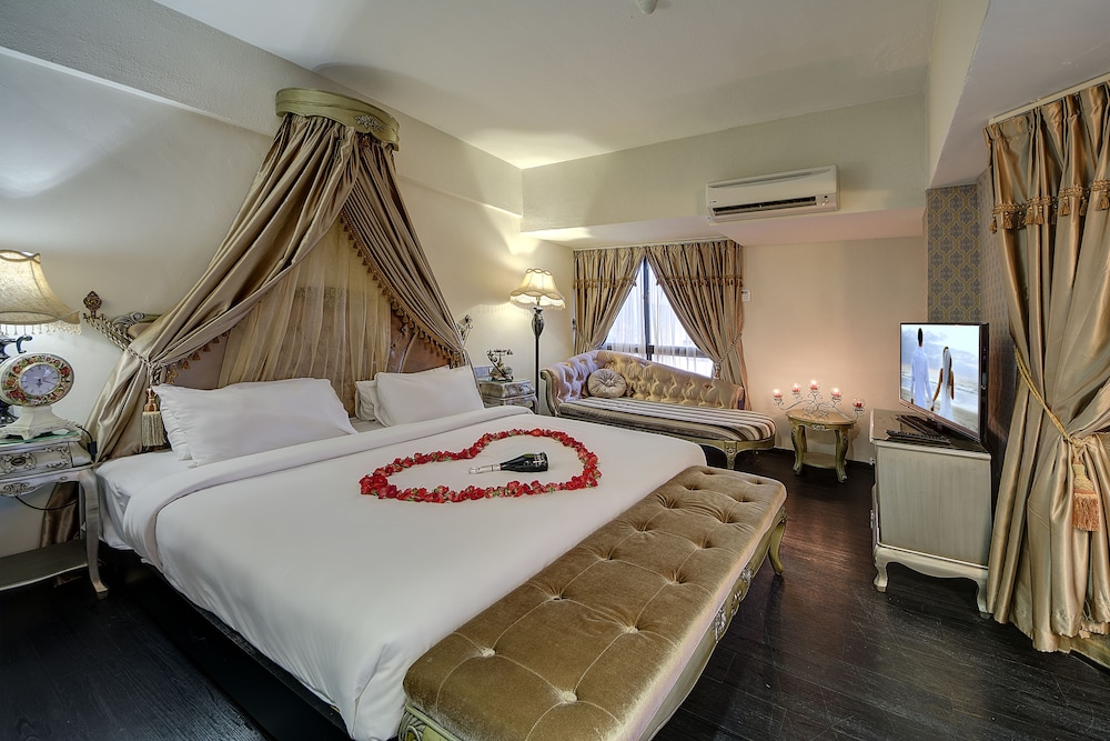 Arenaa Batik Boutique Hotel 33/48