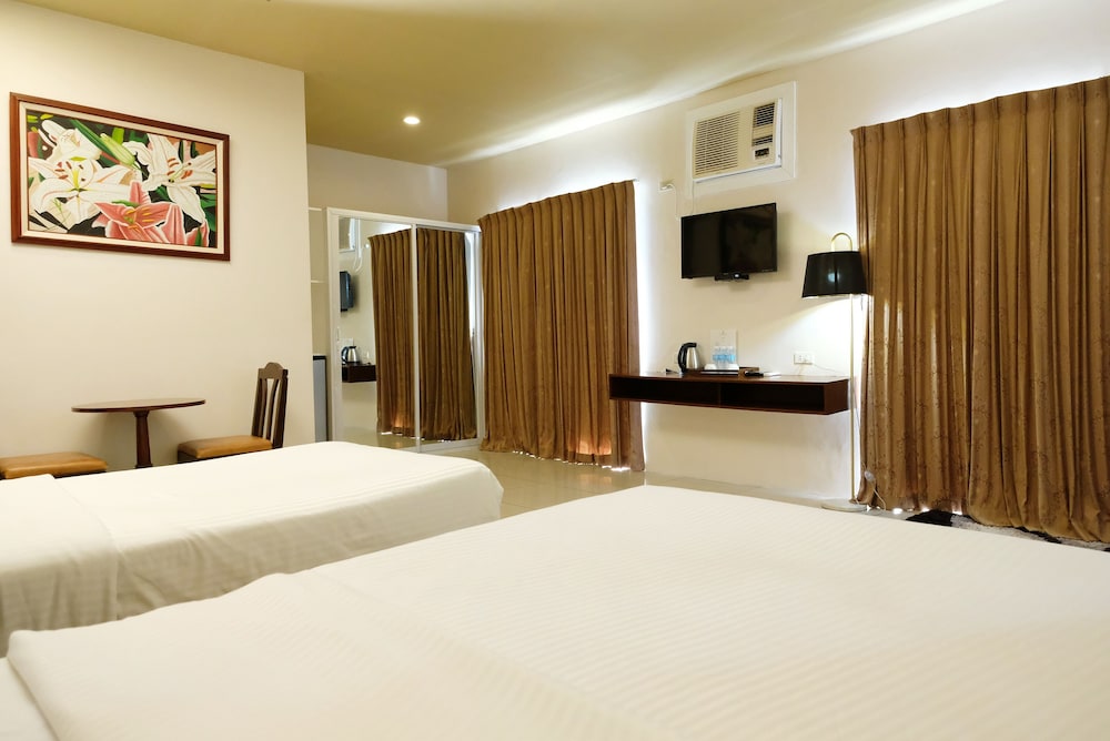 Sierra Hotel 19/46