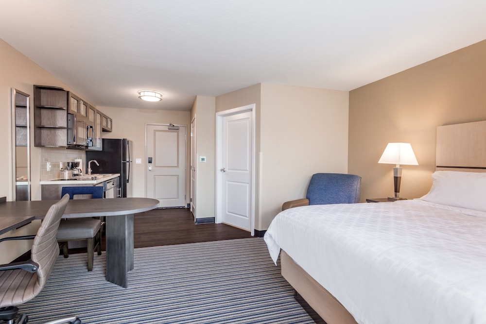 Candlewood Suites Eau Claire I-94 15/43