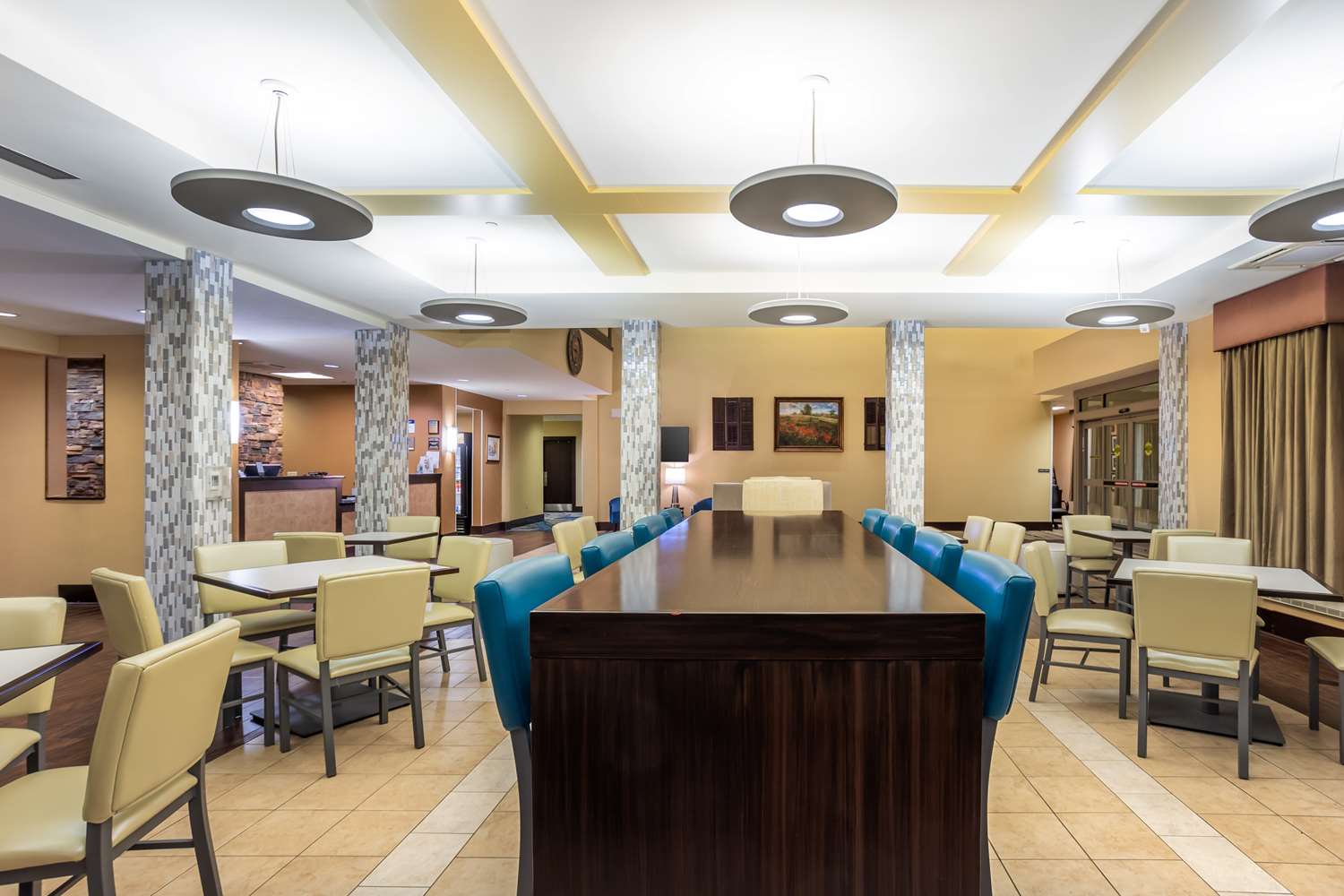 Best Western Plus University Park Inn & Suites 17/23
