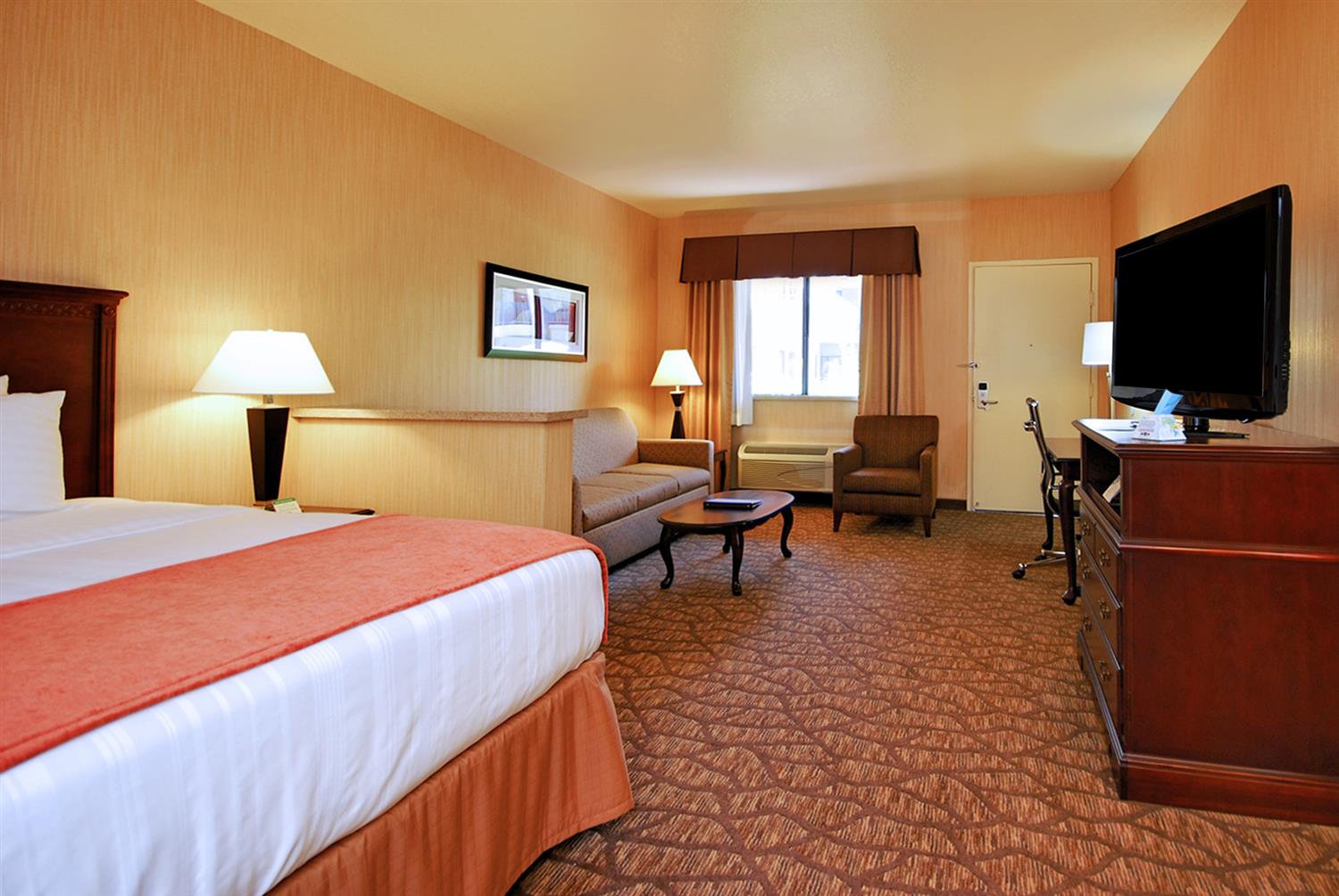 Best Western San Dimas Hotel & Suites 10/40