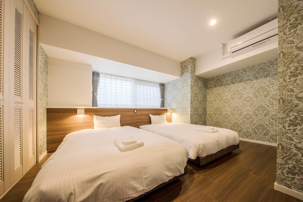 Concept, Twin Beds, 2 Futon Beds
