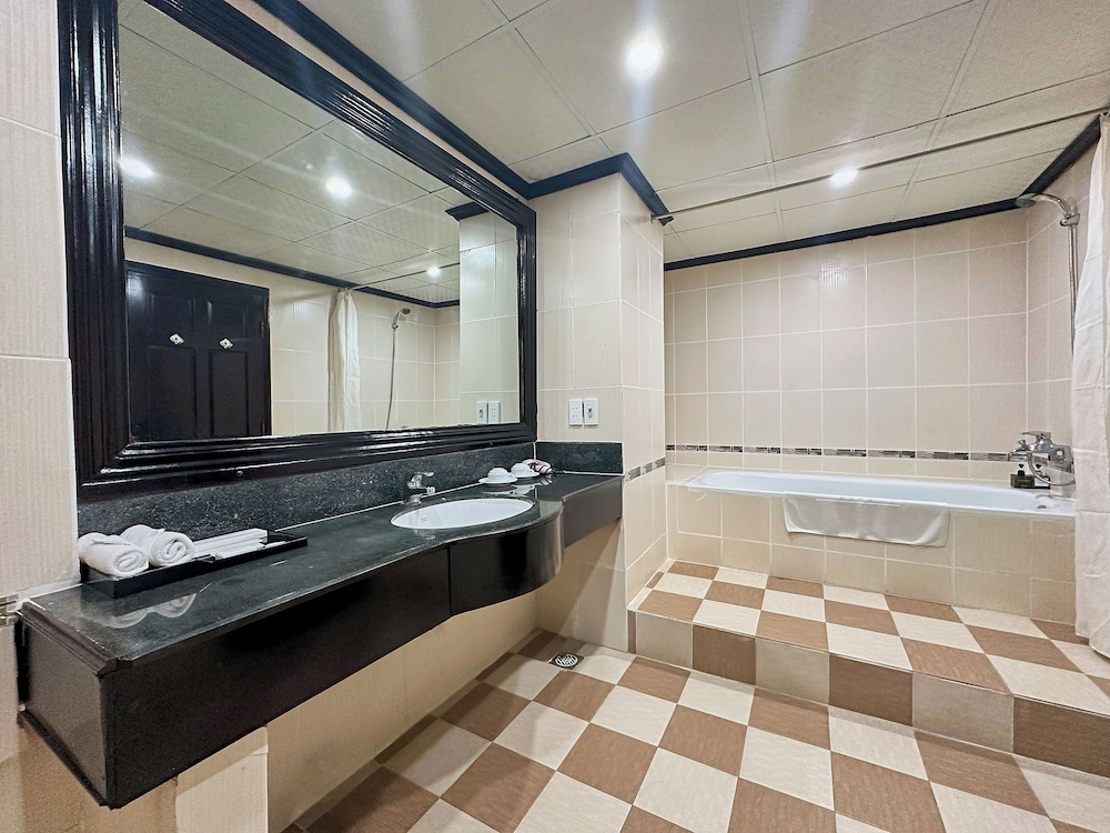River Beach Resort and Residences 41/76