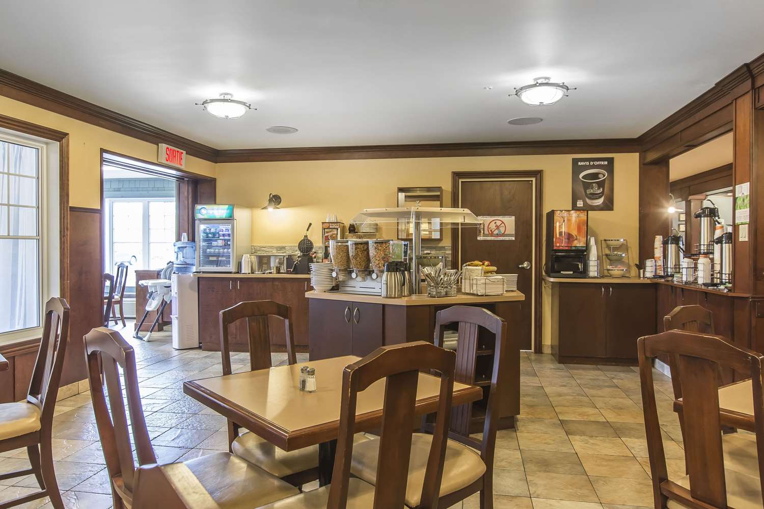 Quality Inn Riviere-Du-Loup, Qc 9/14