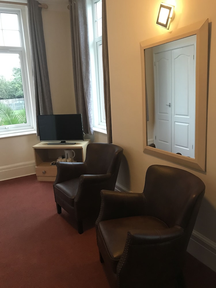 Marine Lodge 36/50