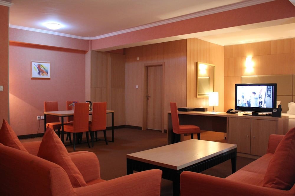 The Corporate Hotel Central 47/74