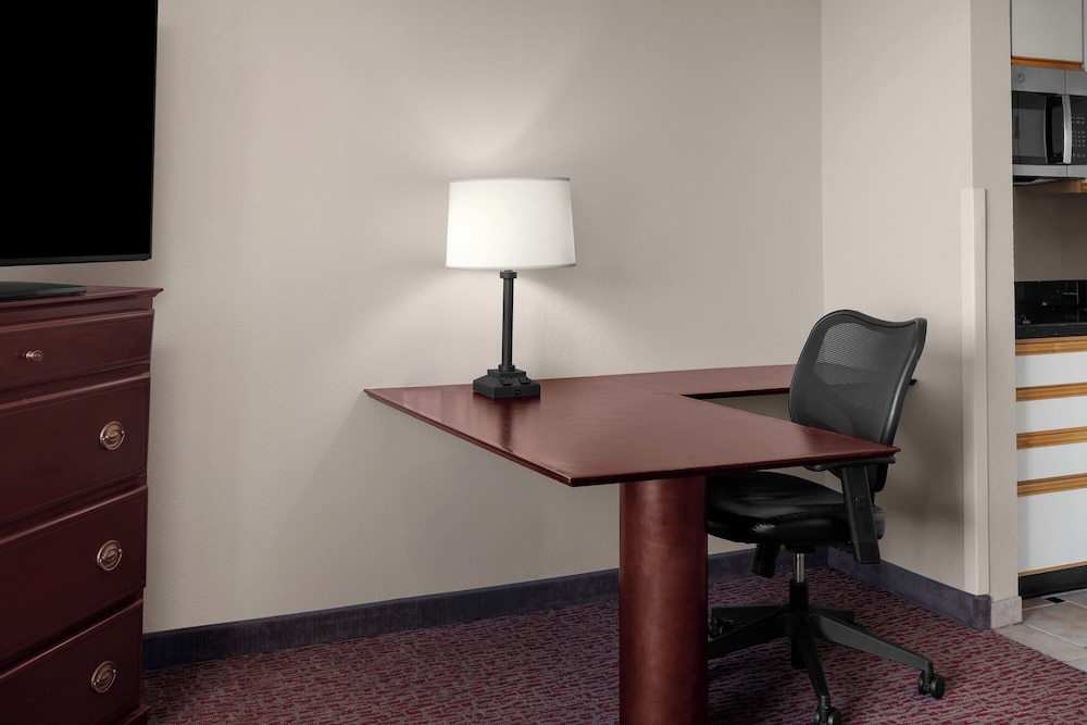 Larkspur Landing Sacramento - An All-Suite Hotel 25/60