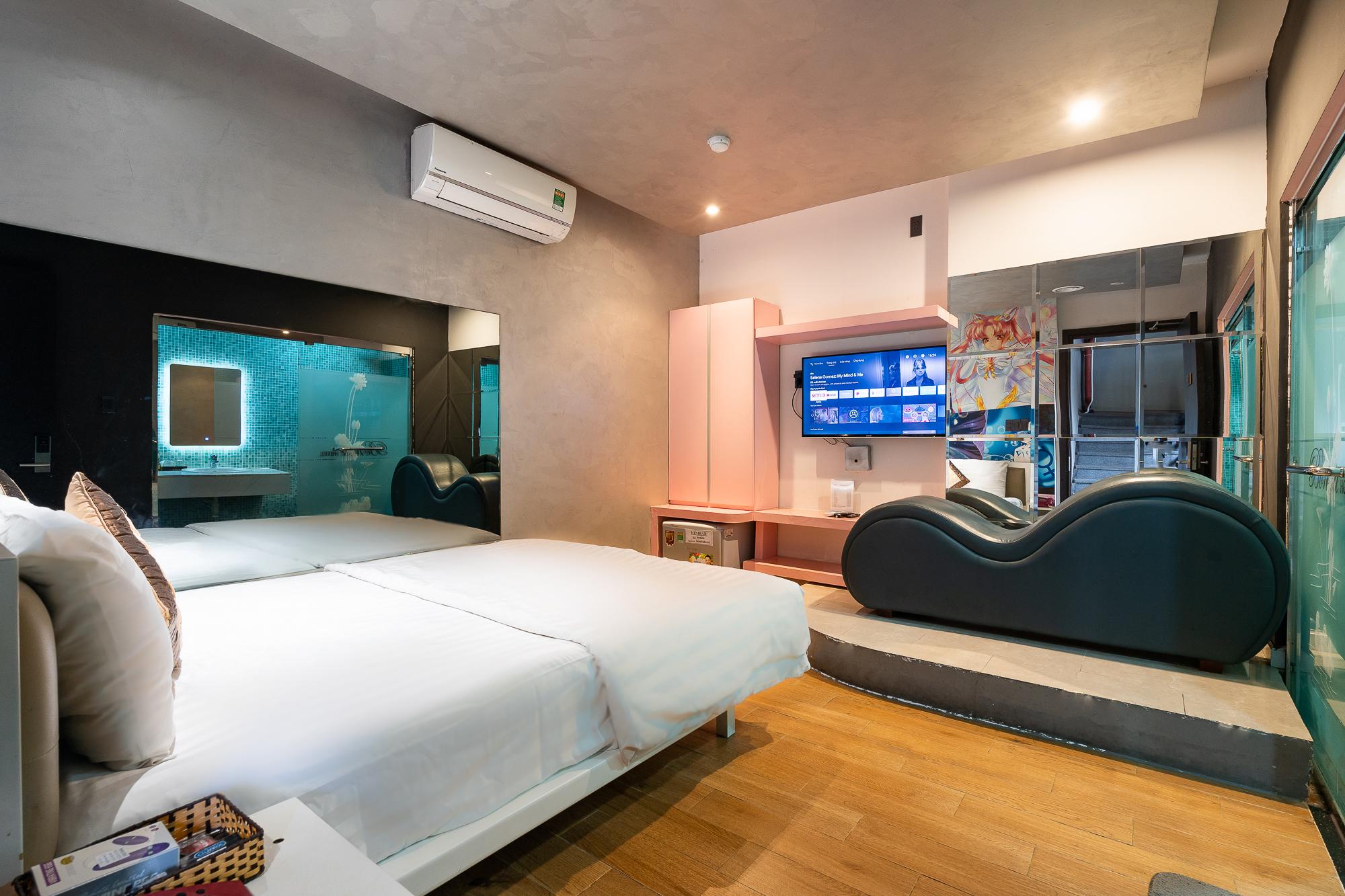 SUPERIOR, DOUBLE BED