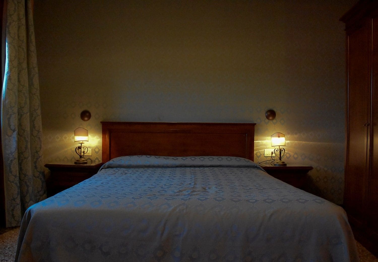 Standard, Double Bed, Antica Venezia 2/4