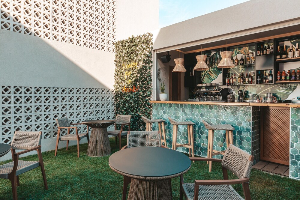Amoessa Boutique Hotel 42/56