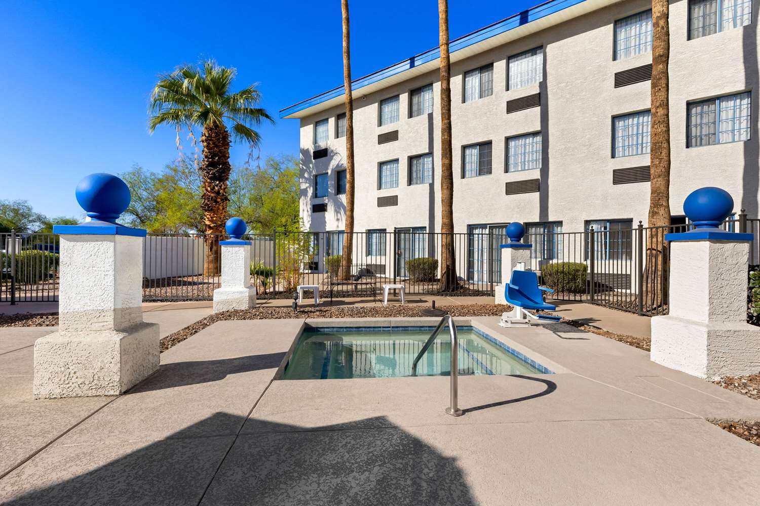 Days Inn & Suites by Wyndham Mesa Near Phoenix 31/36