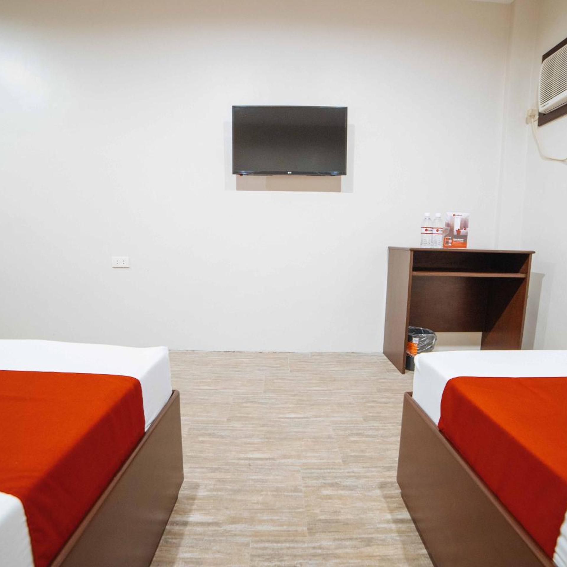 RedDoorz @ Traveler's Inn Bajada Davao 22/24