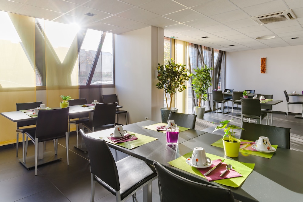 restaurant-cafeteria