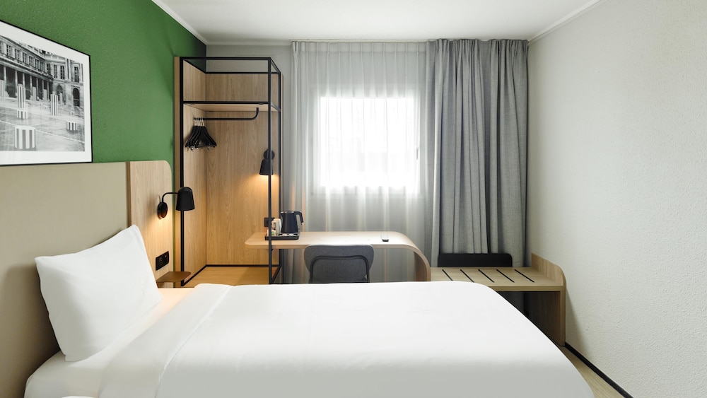 Campanile Prime-Porte De Bagnolet 16/49