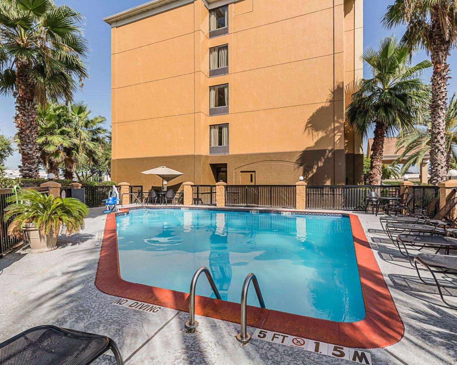 Comfort Inn Southwest Fwy at Westpark 2/47