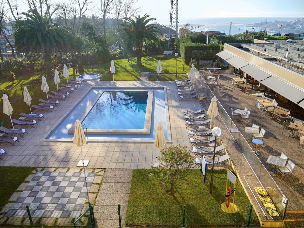 swimming pool spa