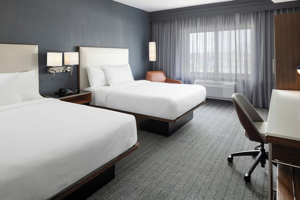 Room at Marriott Courtyard South Boston, BOSTON - MA