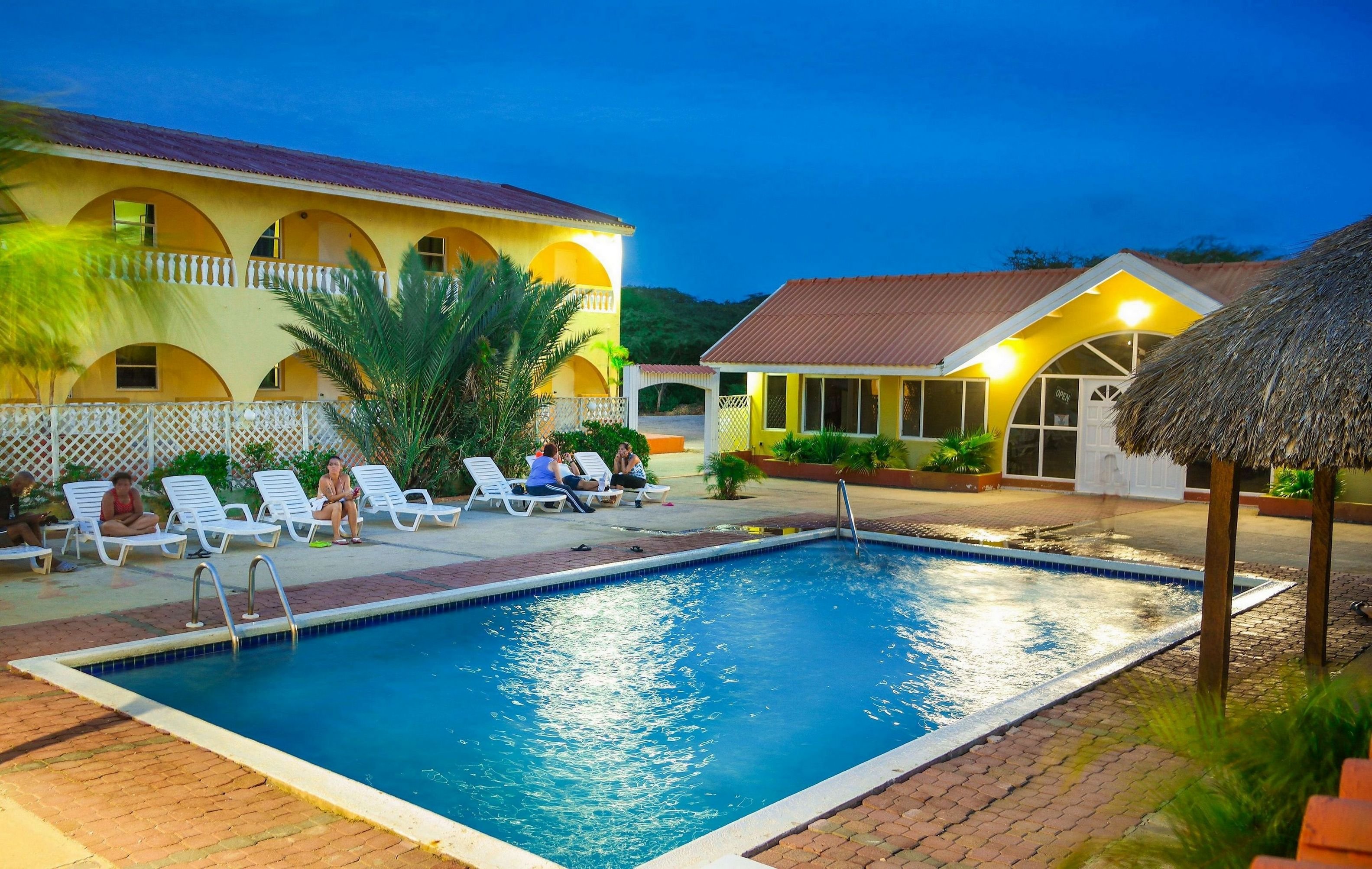 COCONUT INN 5/37