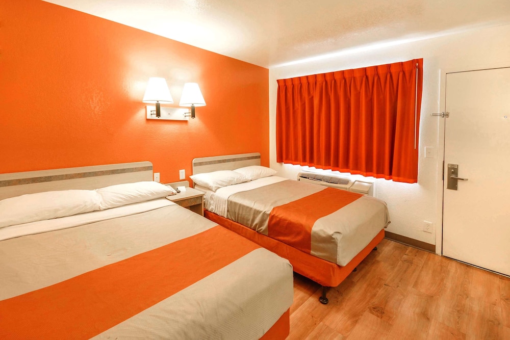 Motel6 Huntsville TX 13/43