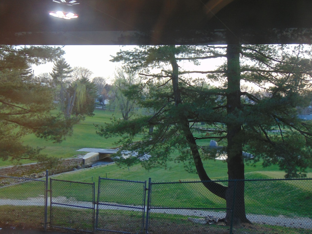 THE GOLFERS INN 11/25